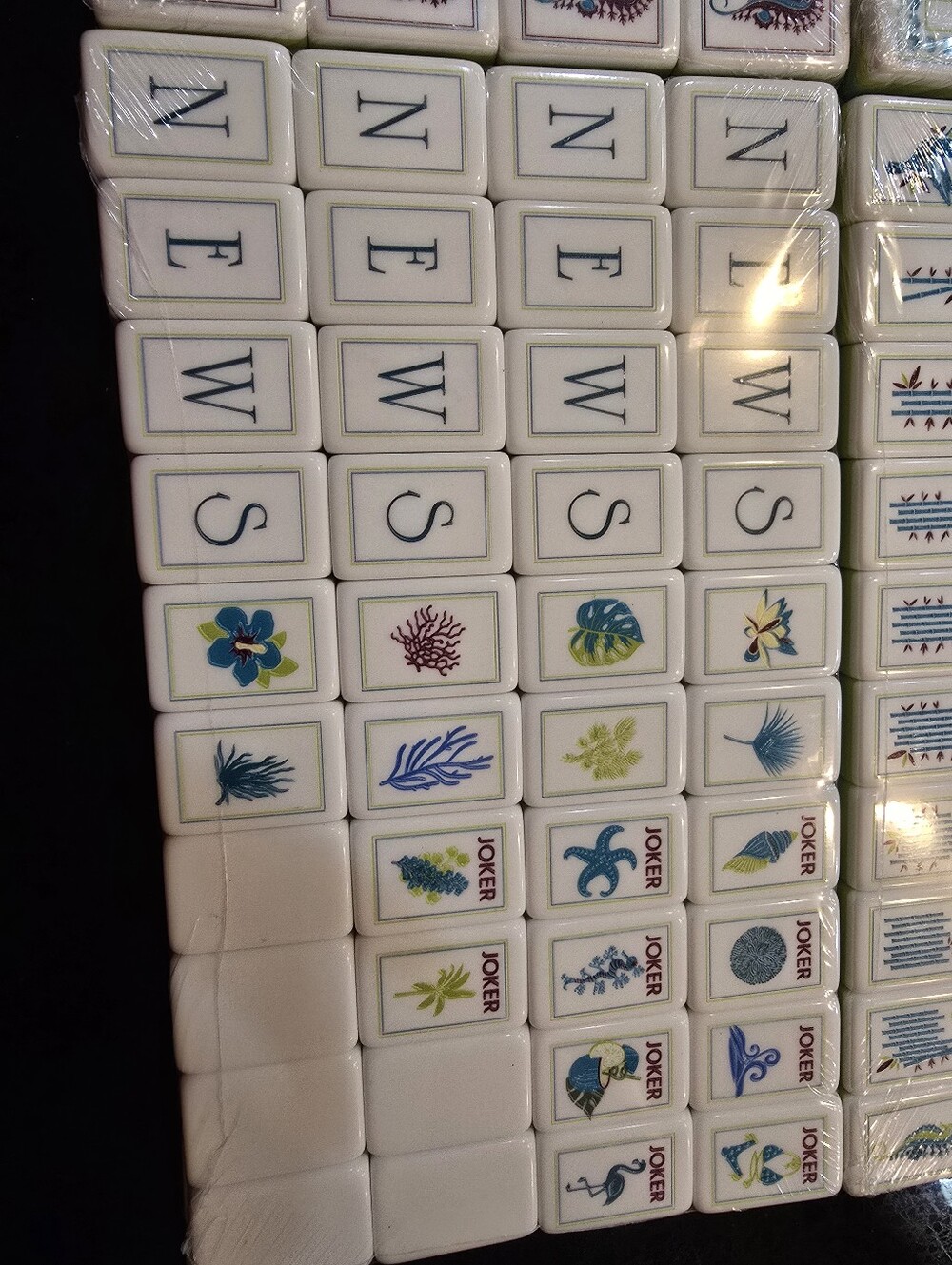 White Floral & Sea Motif Mahjong Tiles Set - Unbranded